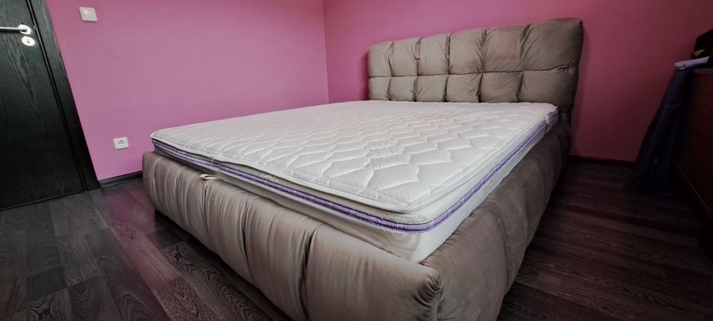Тапицирана спалня с матрак 160/200
