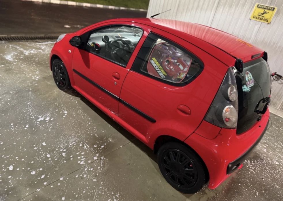 Продавам Citroen C1