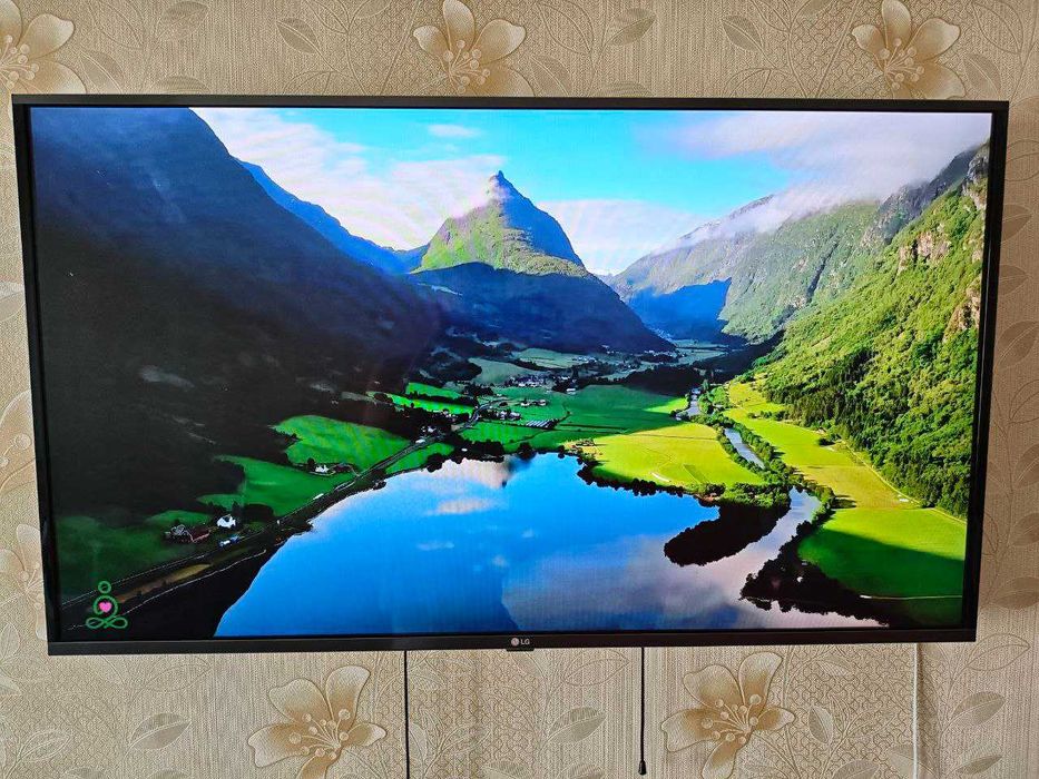Телевизор LG 49LF630V черный