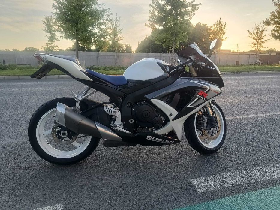 Suzuki GSX R600 K8