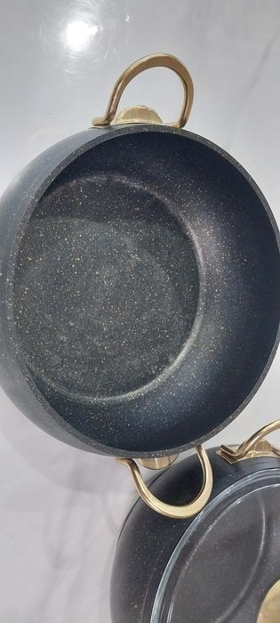 Продам кастрюля новую 5000