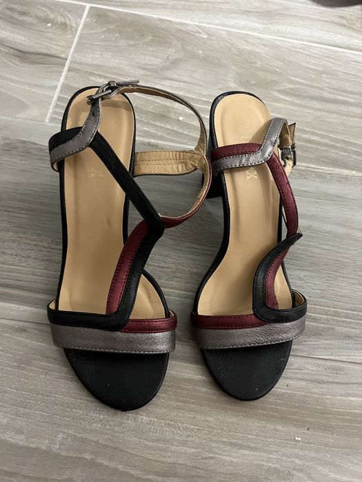 Sandale dama marinea 37, imitatie de piele, in stare foarte buna