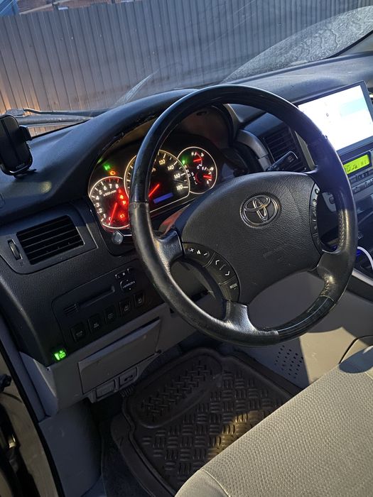 Продается тайота Альфард