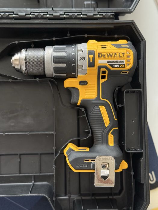 Dewalt DCD796 ударен винтоверт + куфар