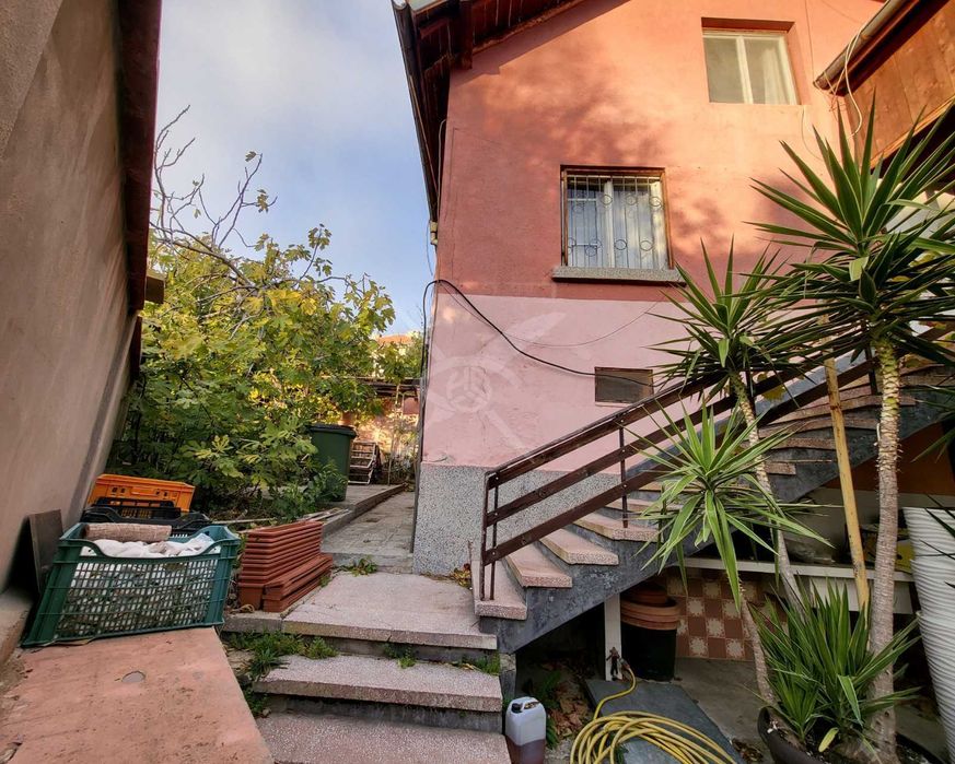 Продава се Къща в Свети Влас - 171 кв.м за 1112 €/кв.м - Снимка #1