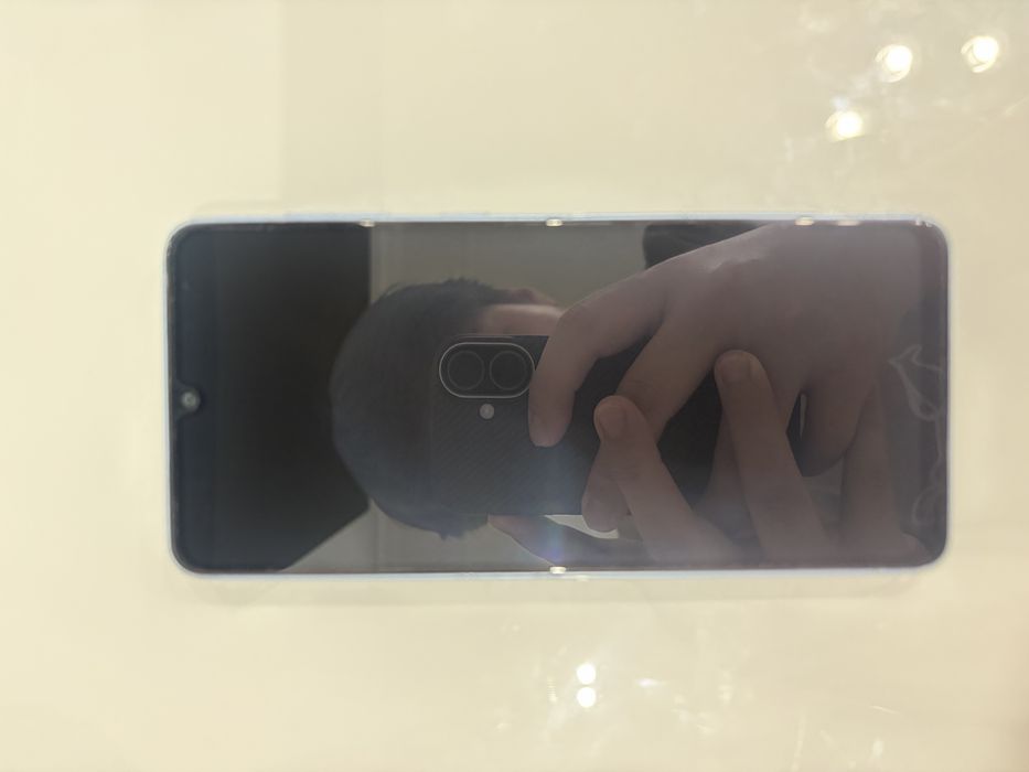 Продаётся Samsung A33 5G голубой цвет.