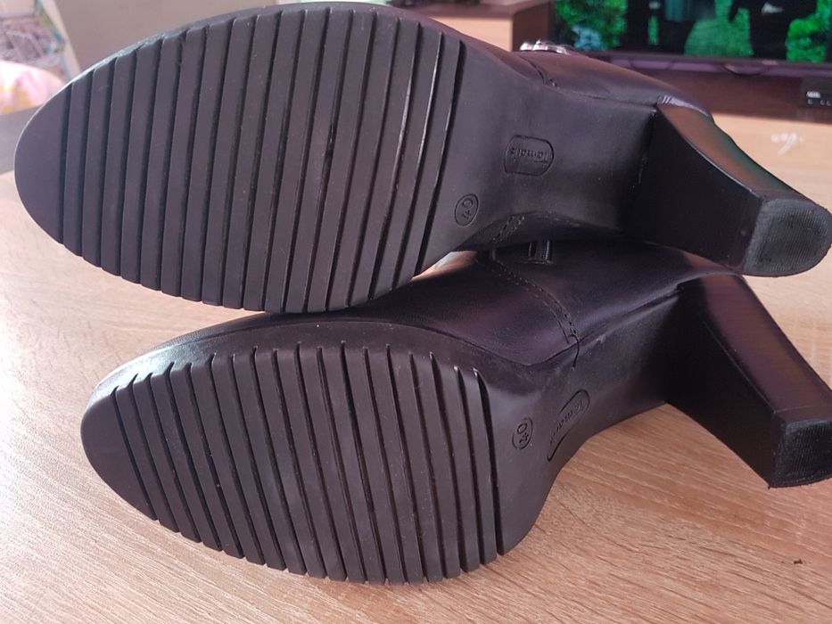 Дамски боти от естествена кожа