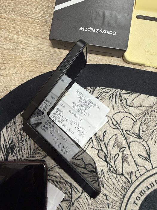 Samsung Galaxy Z Flip 7 FE 5G 8/128gb - заключен