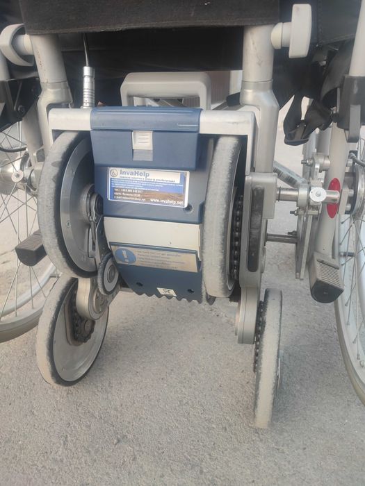 Инвалидна количка изкачване на стълби