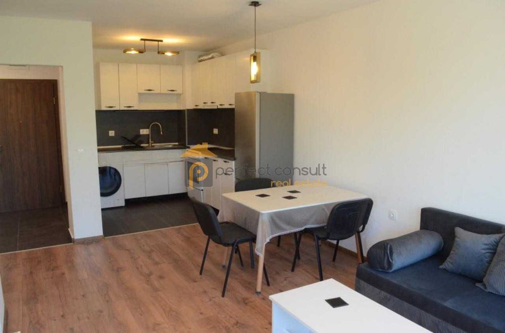 Дава се под наем Двустаен апартамент в Пловдив, Христо Смирненски - 65 кв.м за 375 € - Снимка #2