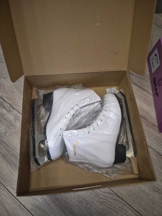 продаются коньки