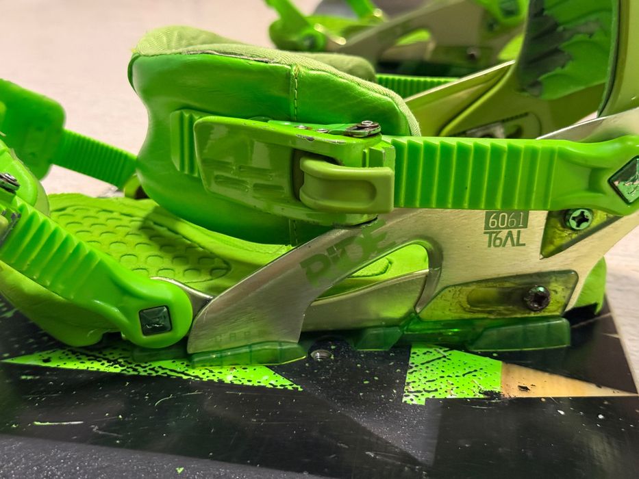 Сноубор VOLKI DASH - 149 см + автомати RIDE