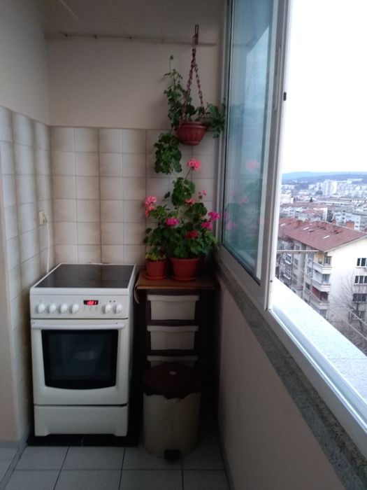 Дава се под наем Двустаен апартамент в Плевен, 9-ти квартал - 76 кв.м за 127.5 € - Снимка #9