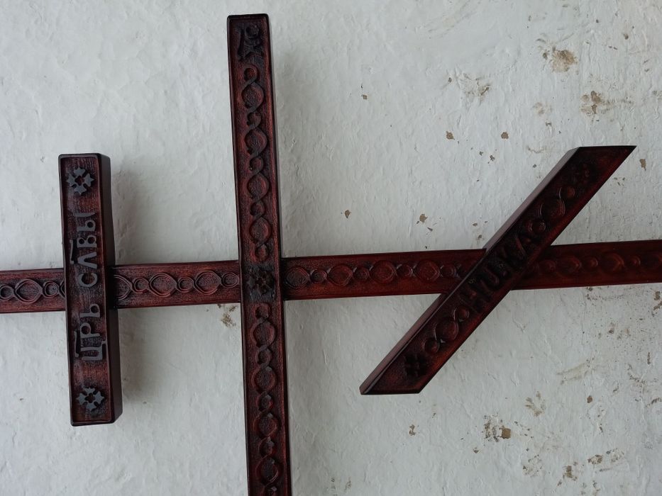 Крест надгробный