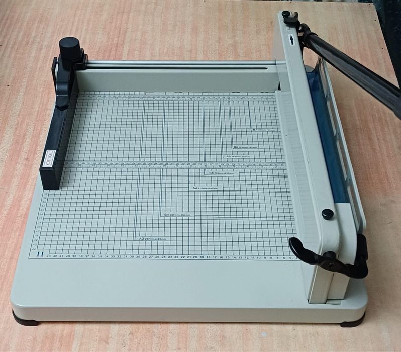 Резак для бумаг RAYSON RC-518, А3 формат, белый