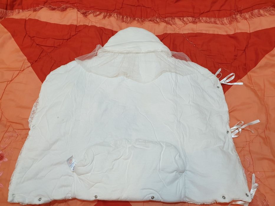 Продам нежный детский конверт для выписки