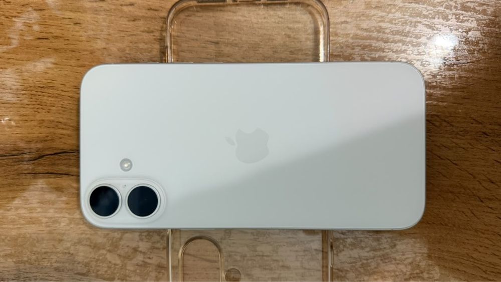 Iphone 16 plus White
