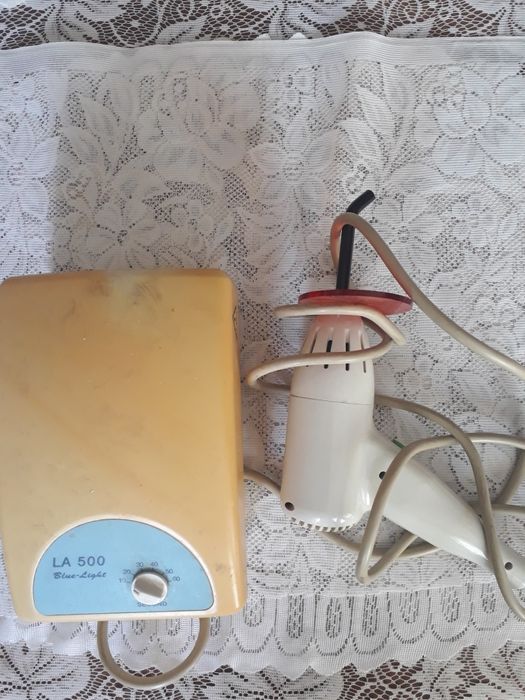 Aparat stomatologic cu lumină fotopolimerizata