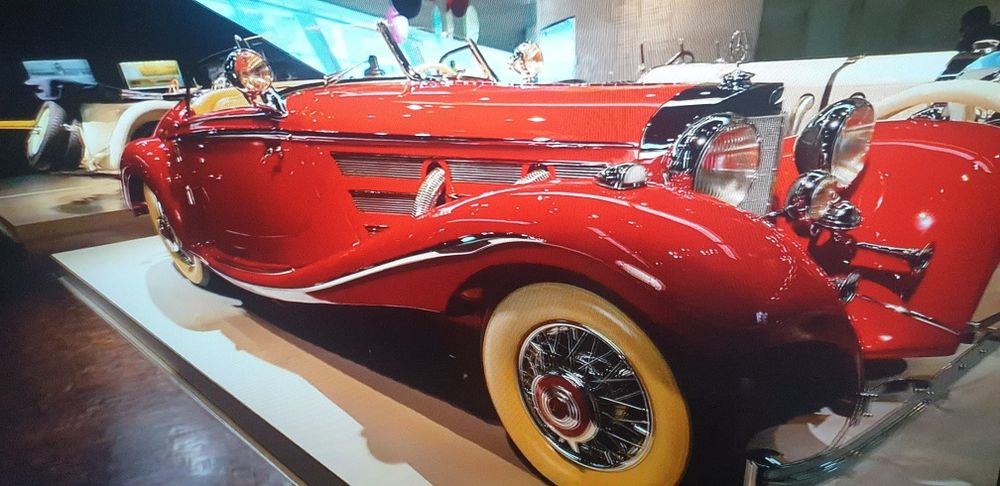 Ретро редкий автомобильи на заказ.