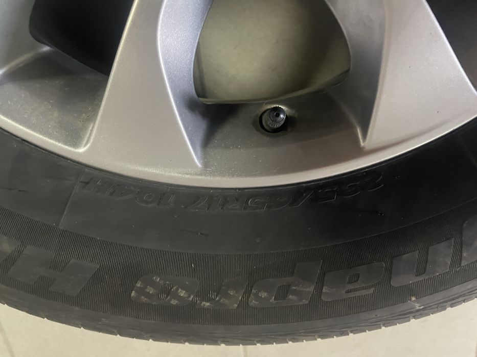 Джанти с гуми за Hyundai Santa fe 4бр.