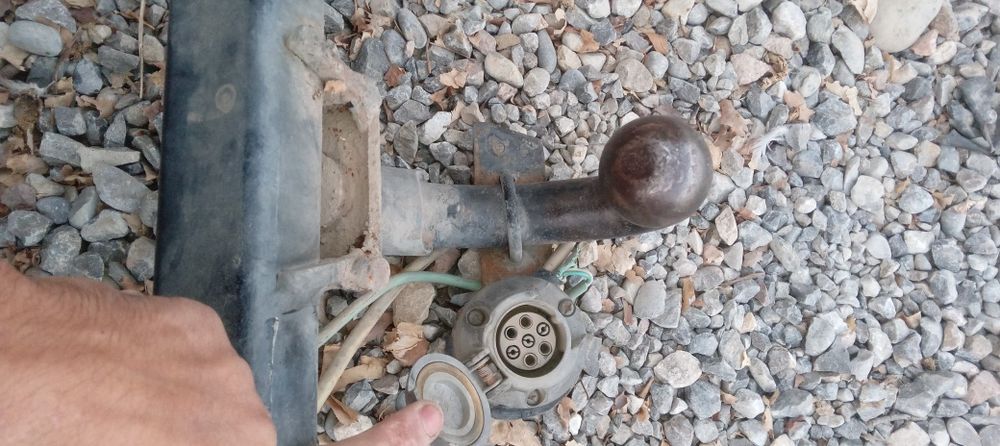 Фаркоп на ауди с4