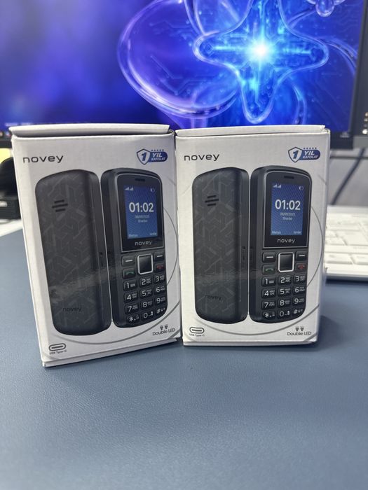 Novey 102 Plus 2 SIM-карты Цена за 2 телефона