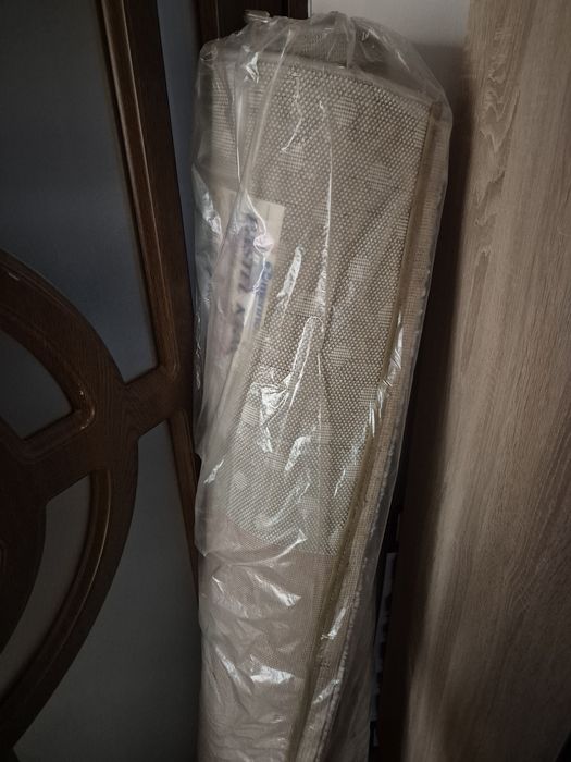 Vând covor impecabil