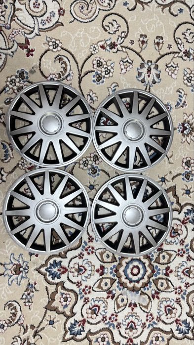 Колпаки для шины