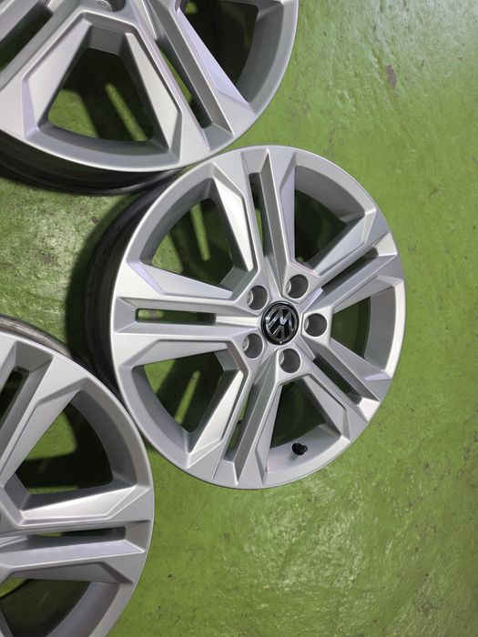 17 5x112 Vw T Rock Golf Touran Caddy лети джанти 5х112 тоарана кади