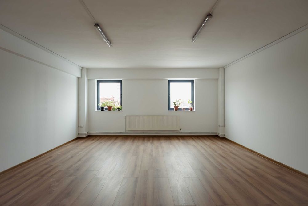 Spații office / birouri de închiriat de la 30 mp - la 5 minute de Palas