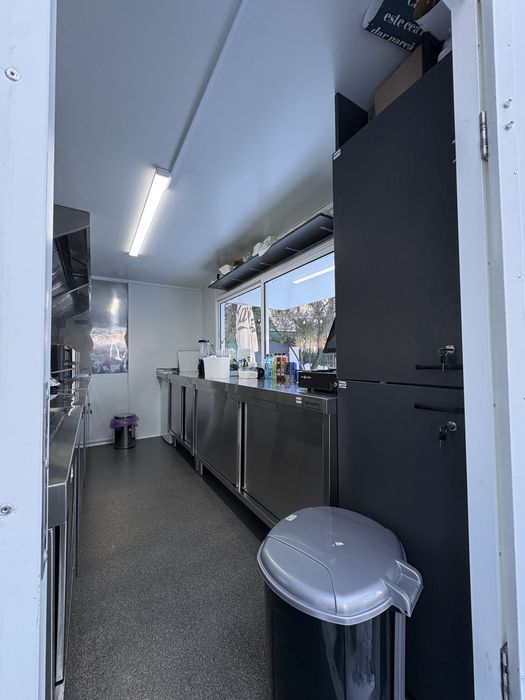 Vand afacere la cheie - rulota comerciala noua cu totul in garantie