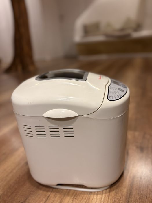 Aparat pentru paine/ Masina de paine