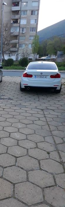 Продавам задна броня за BMW f30