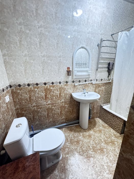 Уй ижарага берилади. Галаба хох кучаси йулги устида. Ориентир MAXIMUM