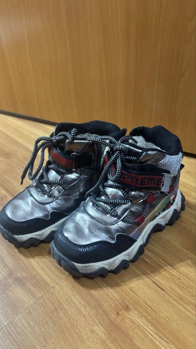 Продам детские сапоги