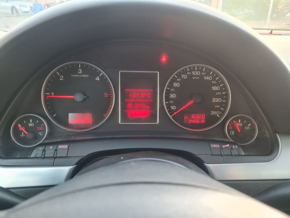 AUDI A4 Avant 0 — imagine 2