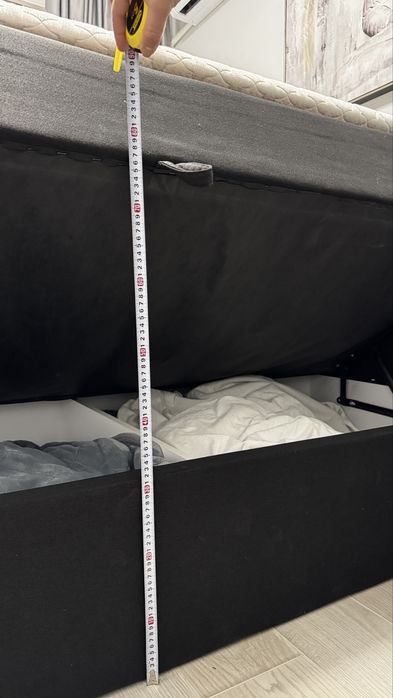 Луксозна спалня 160/200 + 2 бр нощни шкафчета | Като нова