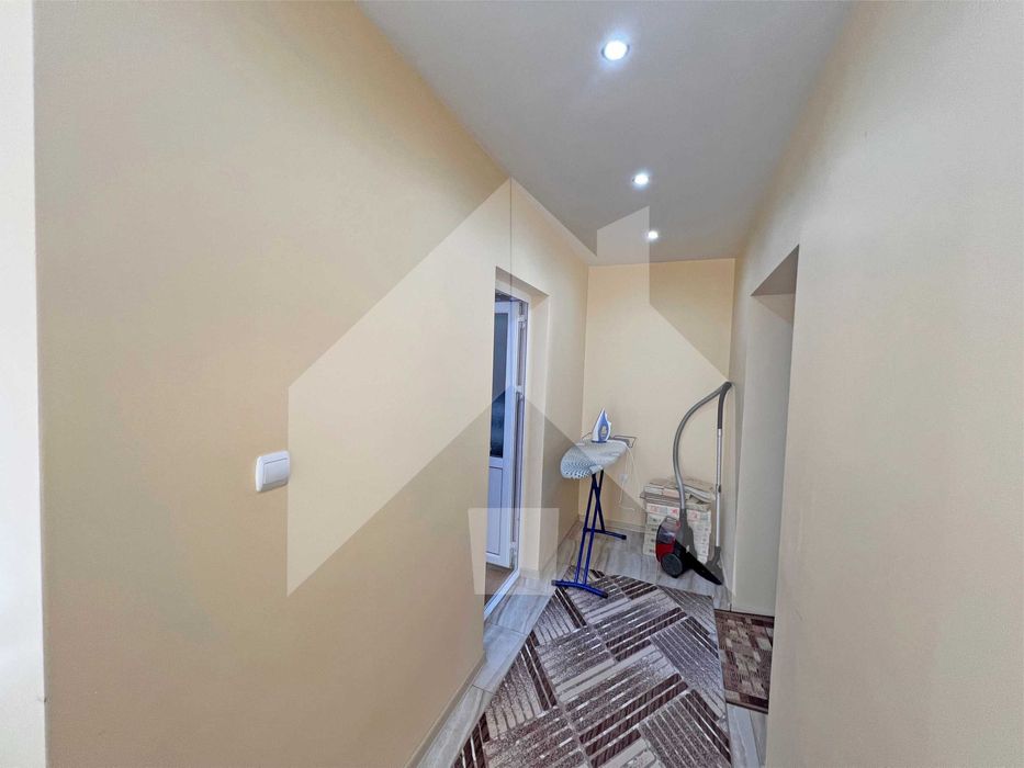 Продава се Къща в Нови пазар - 78 кв.м за 981 €/кв.м - Снимка #12