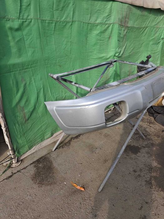 Бампер передний субару форестер SF серебристый