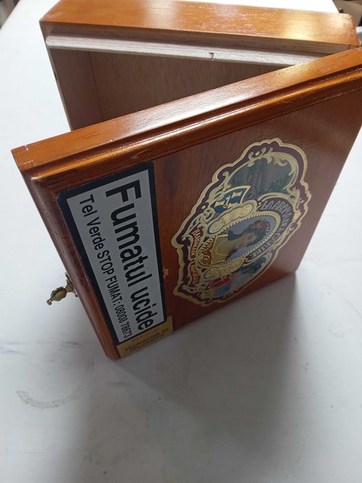 Кутия за пури (празна)