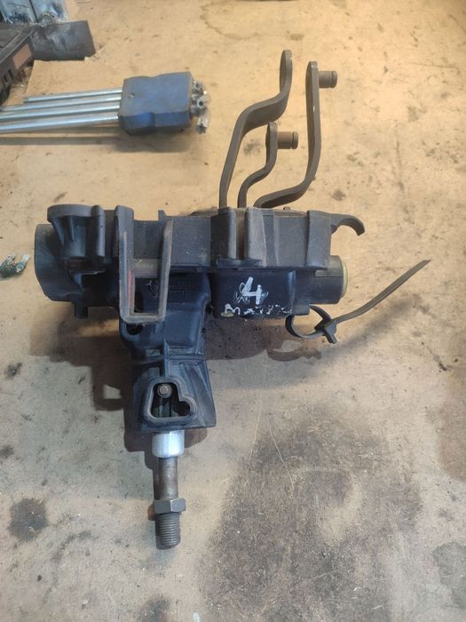 Кулиса Мерседес W124 4 матик