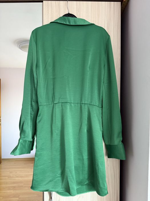 Сатенена рокля Zara