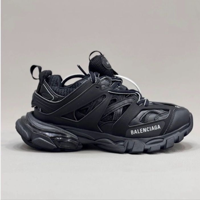 Чисто нови обувки Balenciaga
