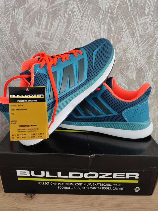 Продавям маратонки Булдозер.