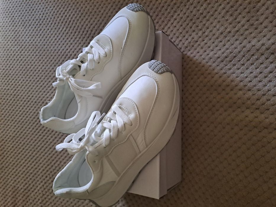 Дамски маратонки