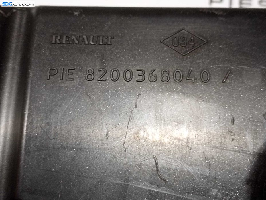 Capac Plastic Protectie Antifonare Motor Renault Megane 2 1.9 DCI Break Combi 2002 - 2008 Cod 8200368040 [M6038]