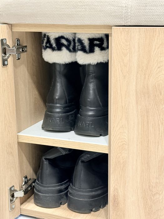 Продавам Шкаф за обувки по поръчка и закачалка– 150см