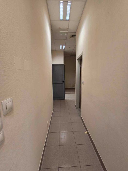 Дава се под наем Магазин в Велико Търново, Център - 117 кв.м за 2800 € - Снимка #9