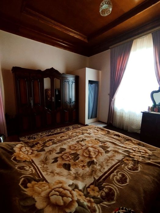 Hovli sotiladi 10 sotix