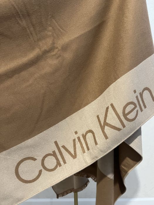 Пончо Calvin Klein
